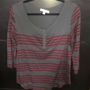 Lucy & Laurel Womens Grey and Maroon Blouse Medium